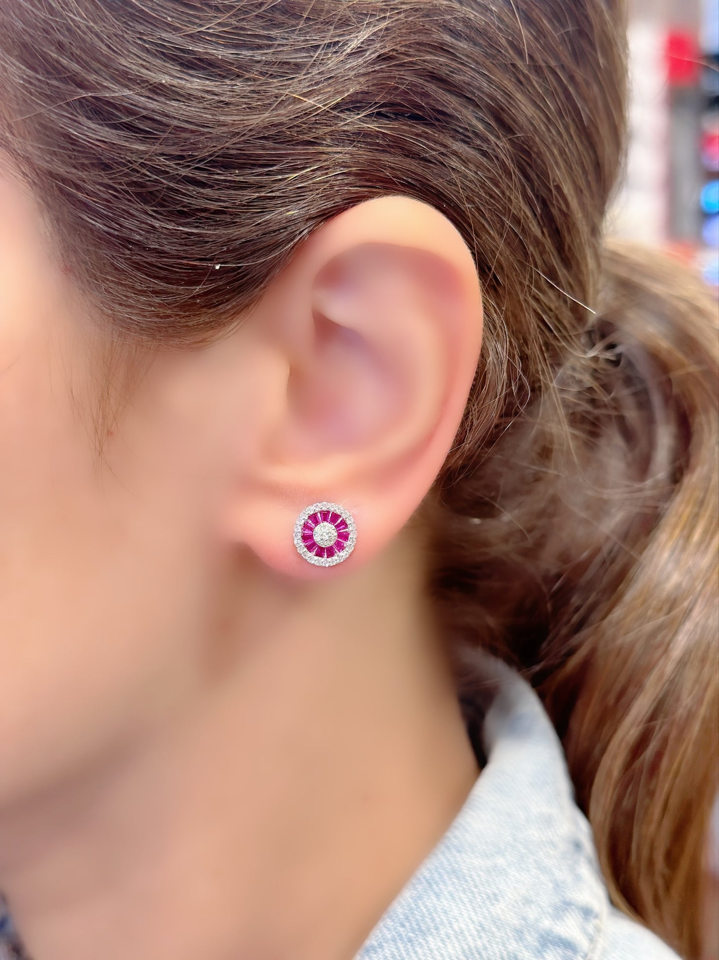 Circle Earrings With Fuchsia Color Stones