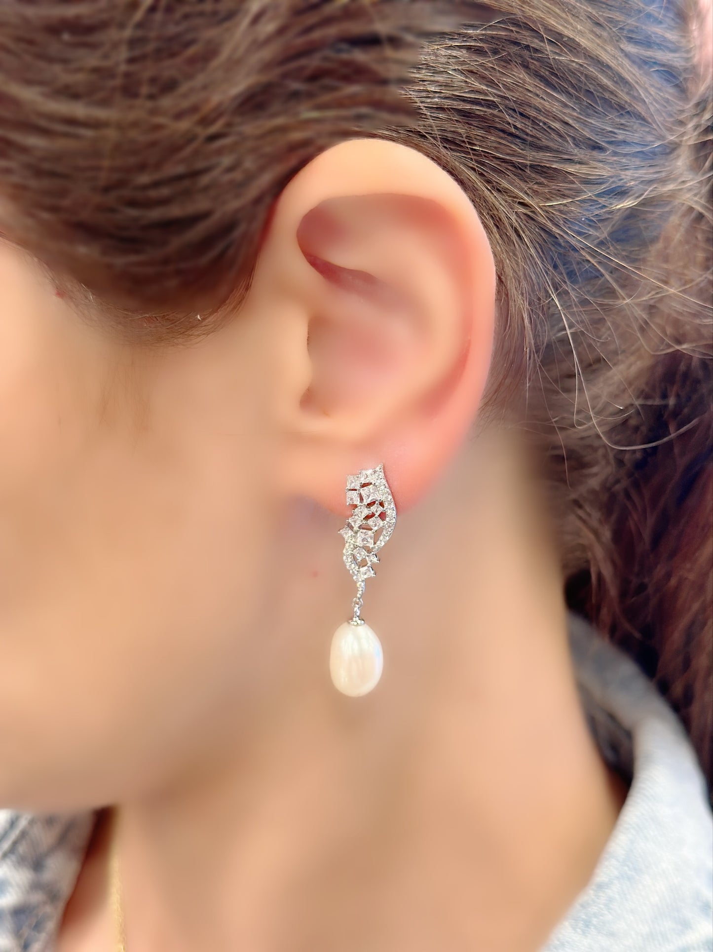 Drop Earrings With Pearl