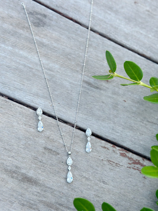 Double Tear Drop Design Set White Stones