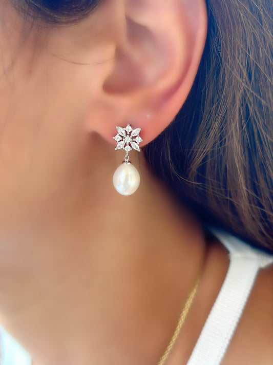 Flower Shape Earrings With Hanging Pearl