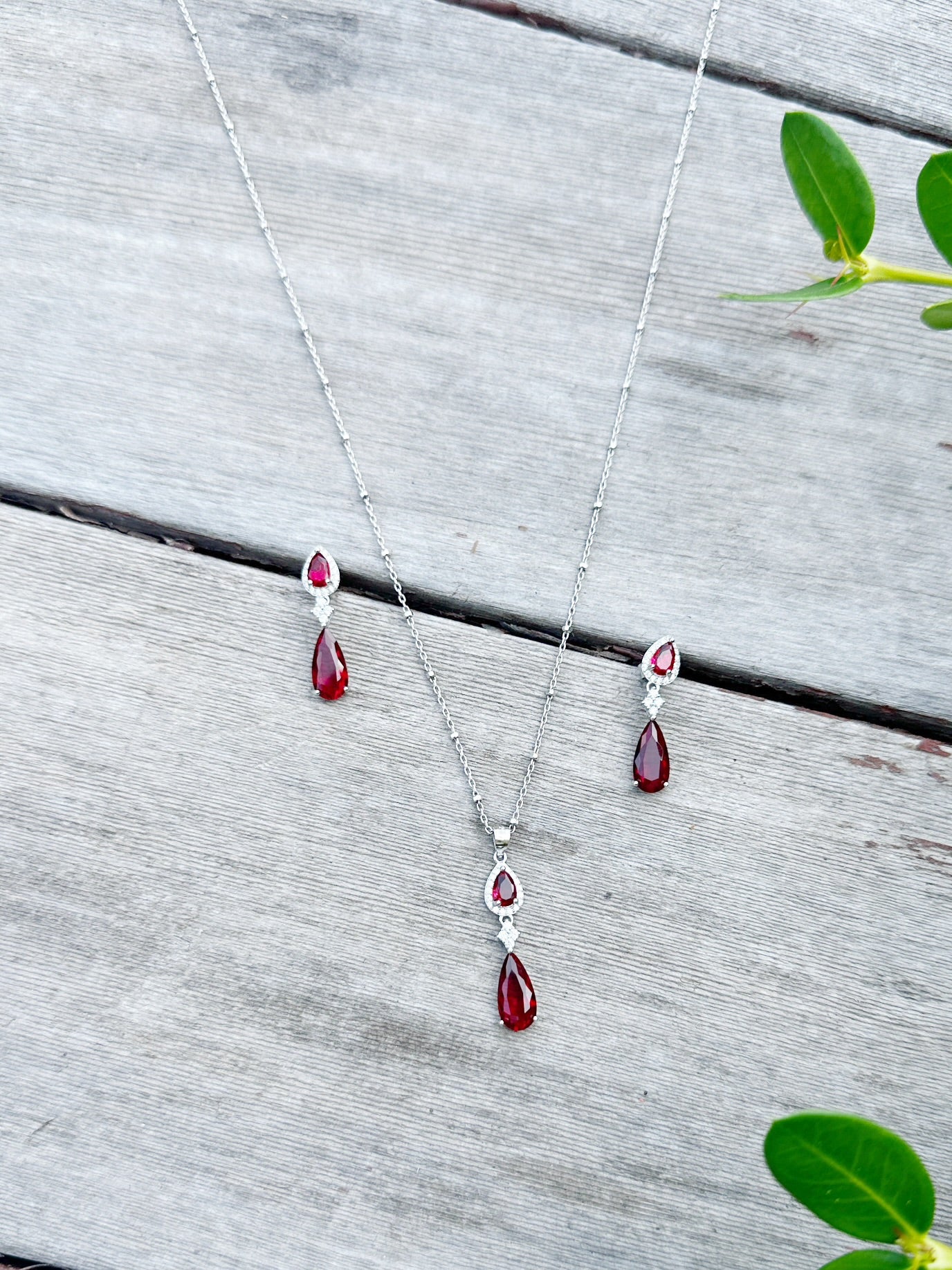 Double Tear Drop Design Set Red Stones