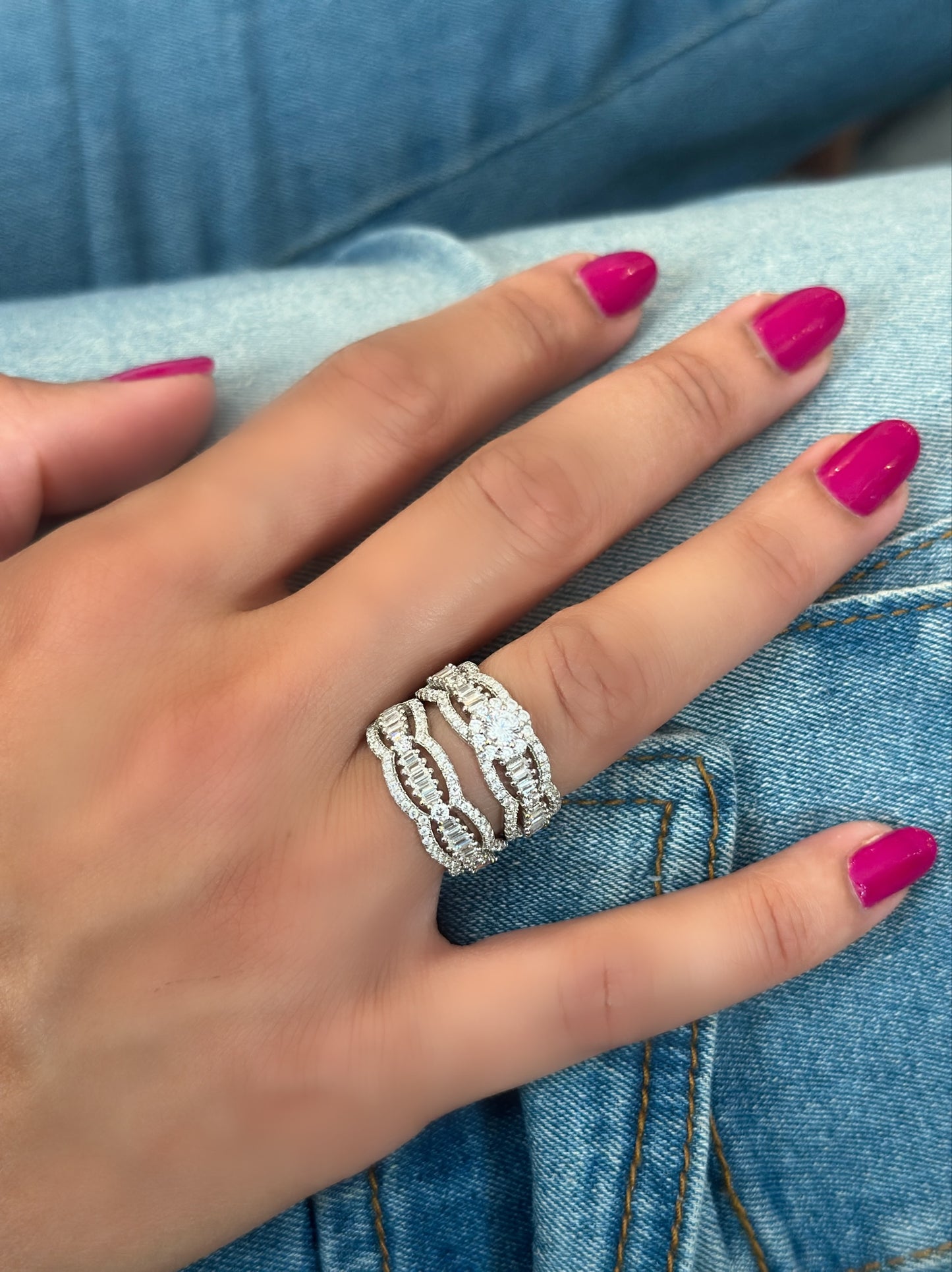 Curvy Design Twins Ring