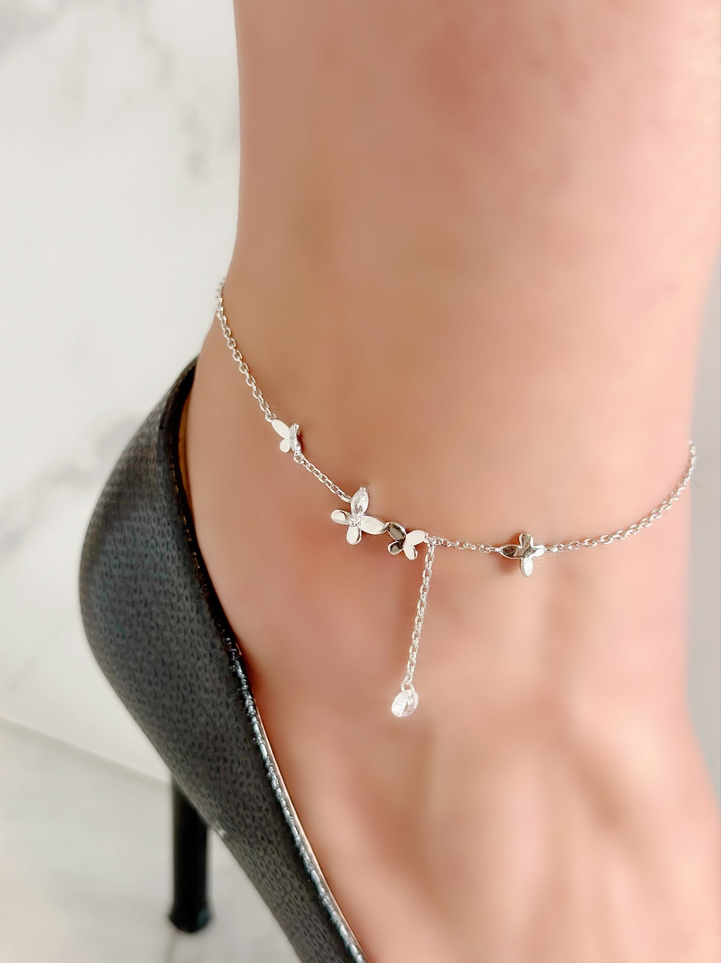 Butterfly Anklet With Drop Round Stone Design