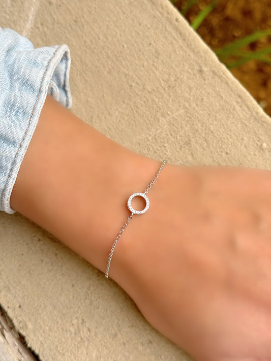 Elegant Circle Design Bracelet